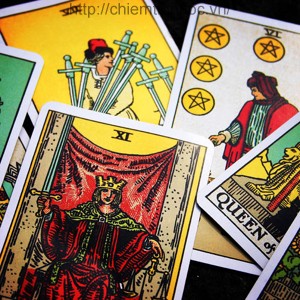 Học bói bài Tarot: Kỹ Năng Đặt Câu Hỏi Tarot